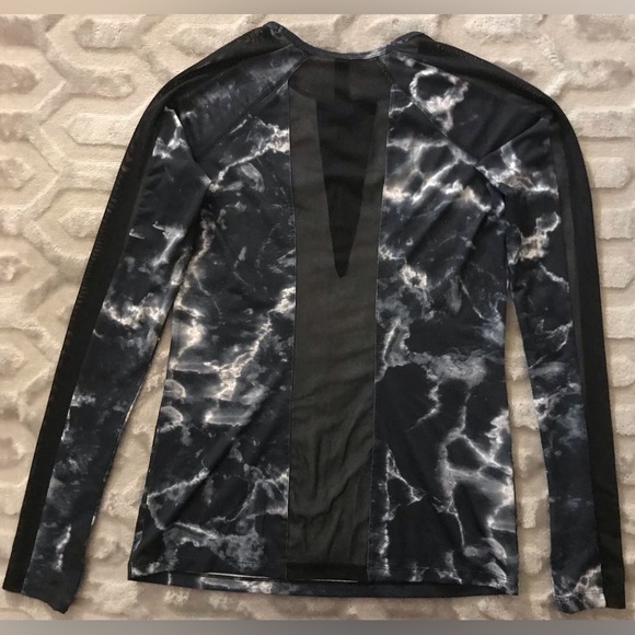 NWOT 90 Degree by Reflex Mesh Detailed Black & Grey Marbled Long Sleeve - XS - Picture 4 of 4